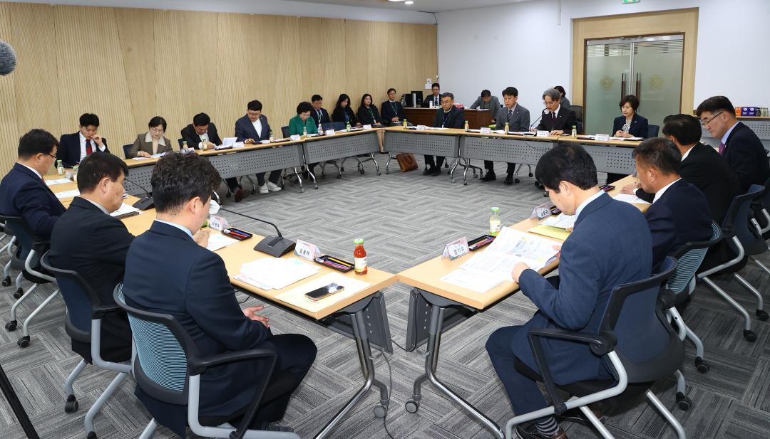 '강원특별자치도의회 IB교육연구회 창립총회' 게시글의 사진(16) '2025-03-05 강원특별자치도의회 IB교육연구회 창립총회 (16).jpg'