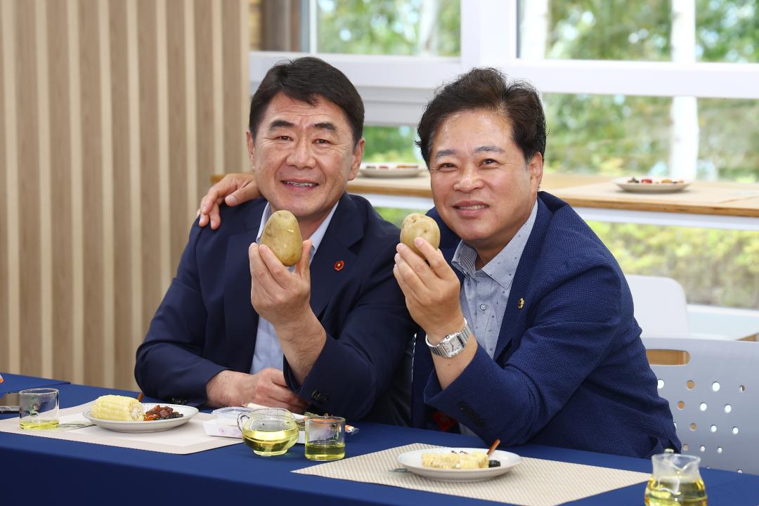 '대한민국시도의회운영위원장협의회 제11대 전반기 제9차 정기회' 게시글의 사진(21) '2025-08-21 대한민국시도의회운영위원장협의회 제11대 전반기 제9차 정기회 (21).jpg'
