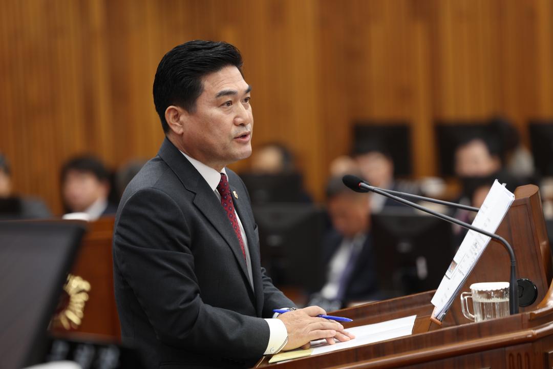 '제335회 제4차 본회의(제1차 도정 및 교육행정에 관한 질문)' 게시글의 사진(49) '2025-03-13 제335회 제4차 본회의(제1차 도정 및 교육행정에 관한 질문) (49) 김정수의원.jpg'