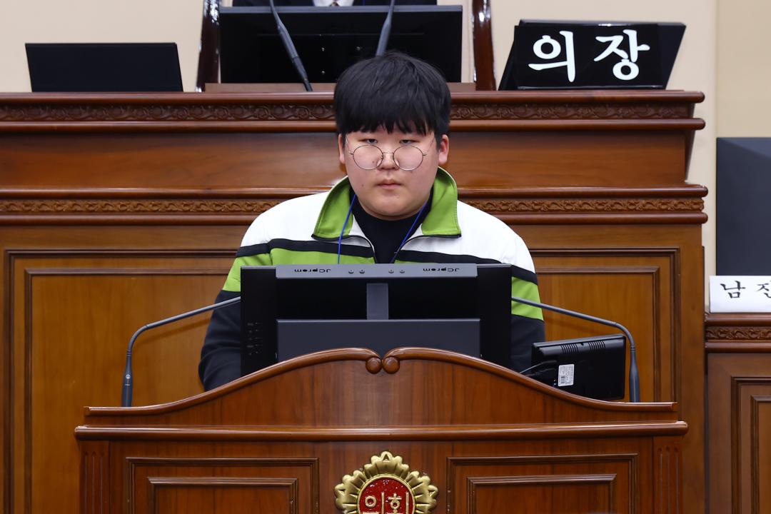 '2026 강원 청소년도의회' 게시글의 사진(215) '2026-04-10 2026 강원 청소년도의회 (215).jpg'
