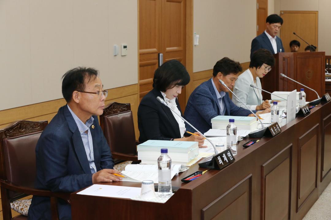 '제274회 제2차 농림수산위원회' 게시글의 사진(8) '2018-07-09 제274회 제2차 농림수산위원회 (8).JPG'