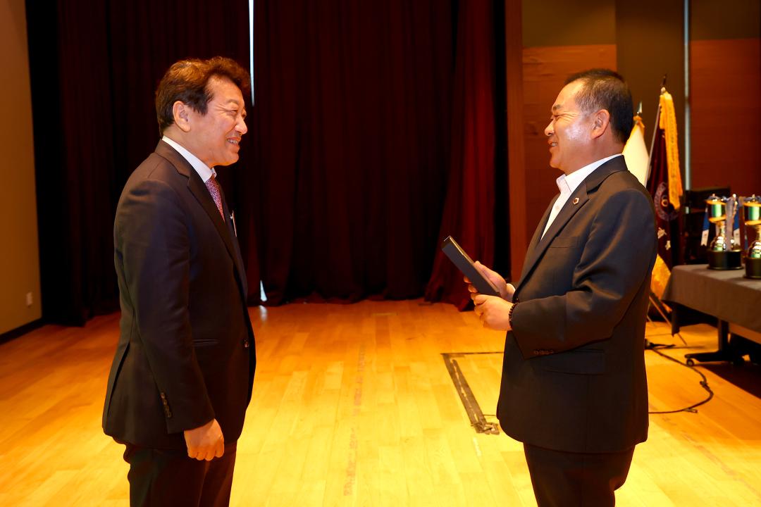 '제107회 전국동계체육대회 강원특별자치도 선수단 유공자 시상식' 게시글의 사진(18) '2026-03-31 제107회 전국동계체육대회 강원특별자치도 선수단 유공자 시상식 (18).jpg'