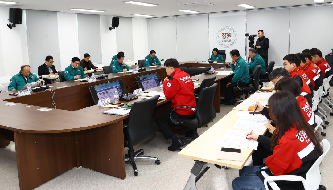 '제335회 농림수산위원회 현지시찰' 게시글의 사진(11) '2025-03-10 제335회 농림수산위원회 현지시찰(강릉 산불방지센터,산림항공관리소 ) (11).jpg'