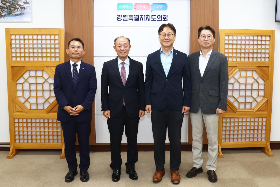 '강원특별자치도의회 방문(춘천폴리텍대학 학장)' 게시글의 사진(9) '2026-08-25 강원특별자치도의회 방문(지경배 춘천폴리텍대학 학장) (9).jpg'