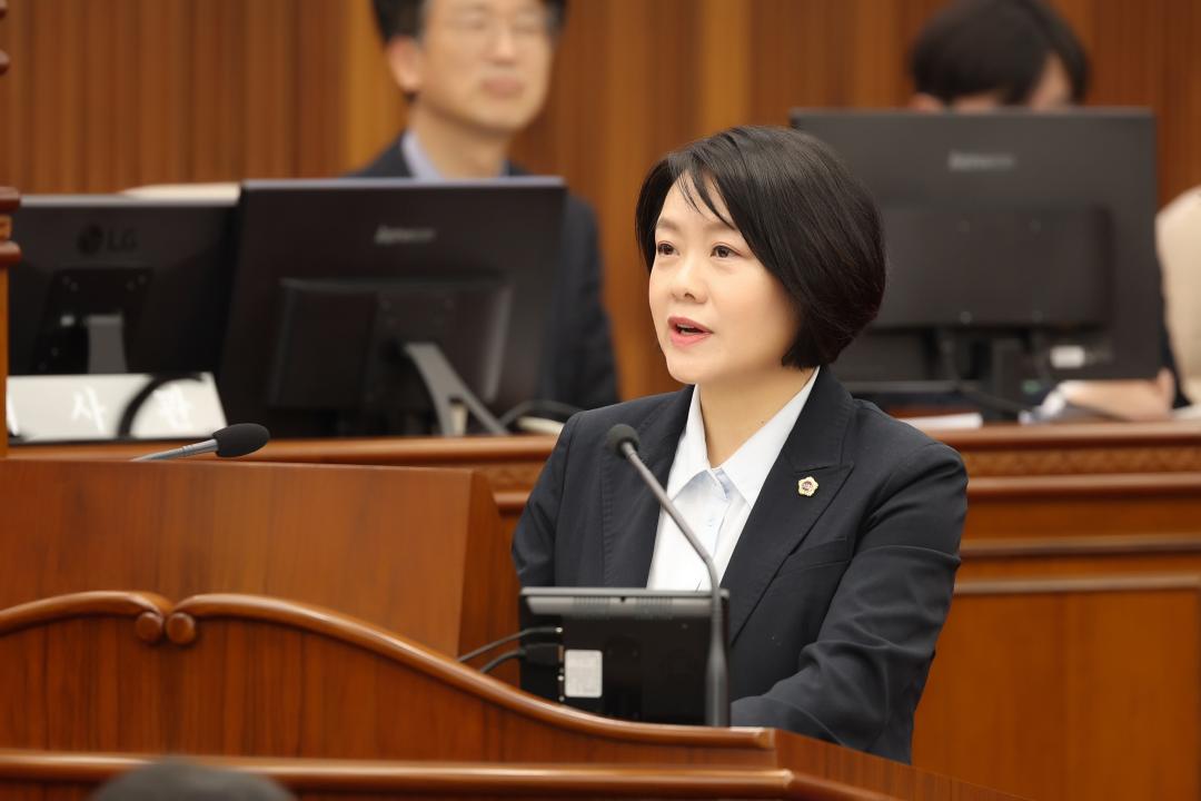 '제335회 제2차 본회의(제1차 도정 및 교육행정에 관한 질문)' 게시글의 사진(96) '2025-03-11 제335회 제2차 본회의(제1차 도정 및 교육행정에 관한 질문) (96) 박윤미 의원.jpg'