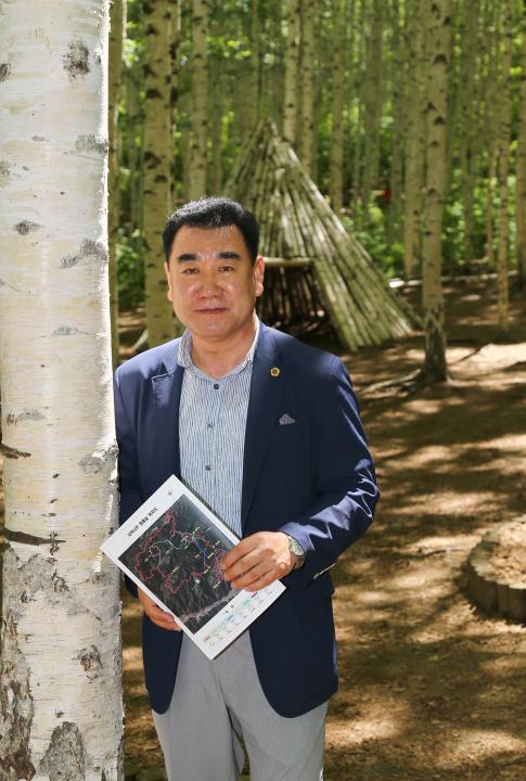 '제281회 농림수산위원회 현지시찰(인제 산불현장 및 산림생태관광지)' 게시글의 사진(24) '2019-05-21 제281회 농림수산위원회 현지시찰(인제 산불현장 및 산림생태관광지) (24).jpg'