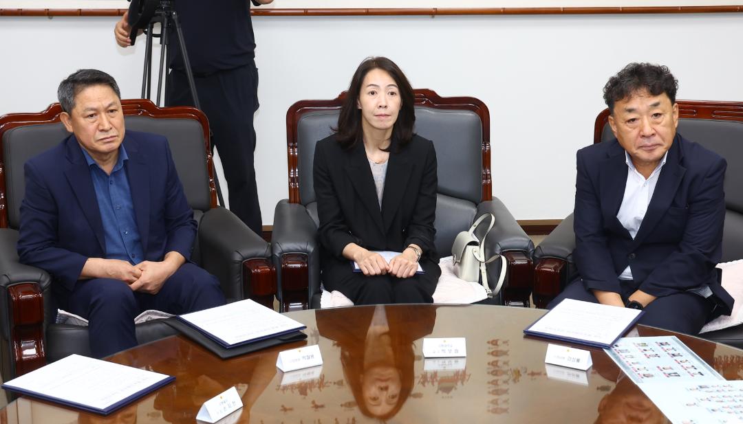 '강원특별자치도의회 의원 행동강령운영 자문위원회 위촉식' 게시글의 사진(18) '2026-07-28 강원특별자치도의회 의원 행동강령운영 자문위원회 위촉식 (19).jpg'