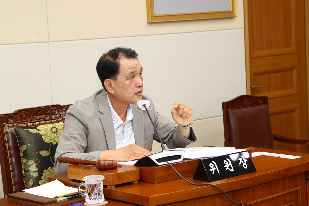 '제338회 제1차 의회운영위원회' 게시글의 사진(10) '2025-06-05 제338회 제1차 의회운영위원회 (10).jpg'