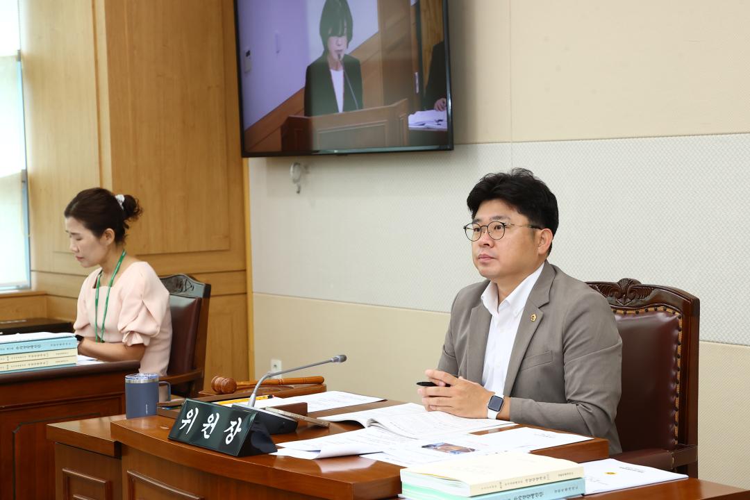'제347회 제5차 경제산업관광위원회' 게시글의 사진(8) '2026-07-14 제347회 제5차 경제산업관광위원회 (8).jpg'