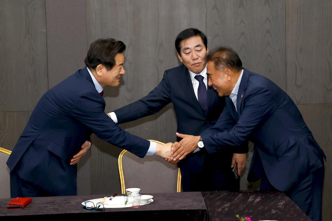 '대한민국 시도의회운영위원장협의회 제10대 후반기 제8차 정기회' 게시글의 사진(27) '2024-05-16 대한민국 시도의회운영위원장협의회 제10대 후반기 제8차 정기회 (27).jpg'