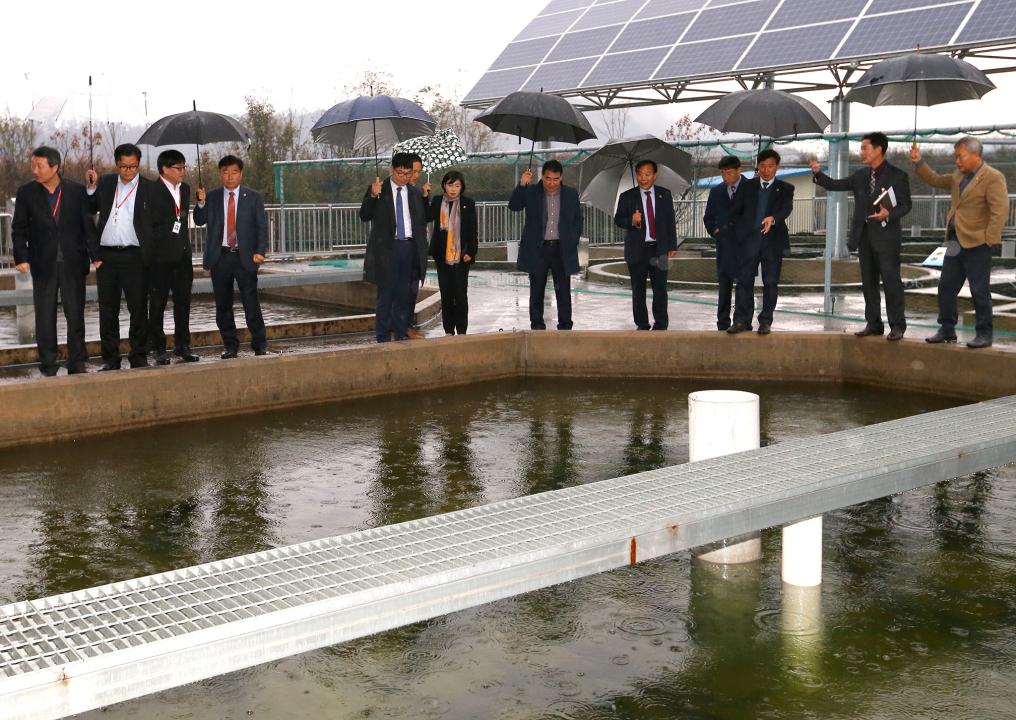 '제286회 농림수산위원회 현지시찰(내수면자원센터)' 게시글의 사진(12) '2019-11-15 제286회 농림수산위원회 현지시찰(내수면자원센터) (12).jpg'