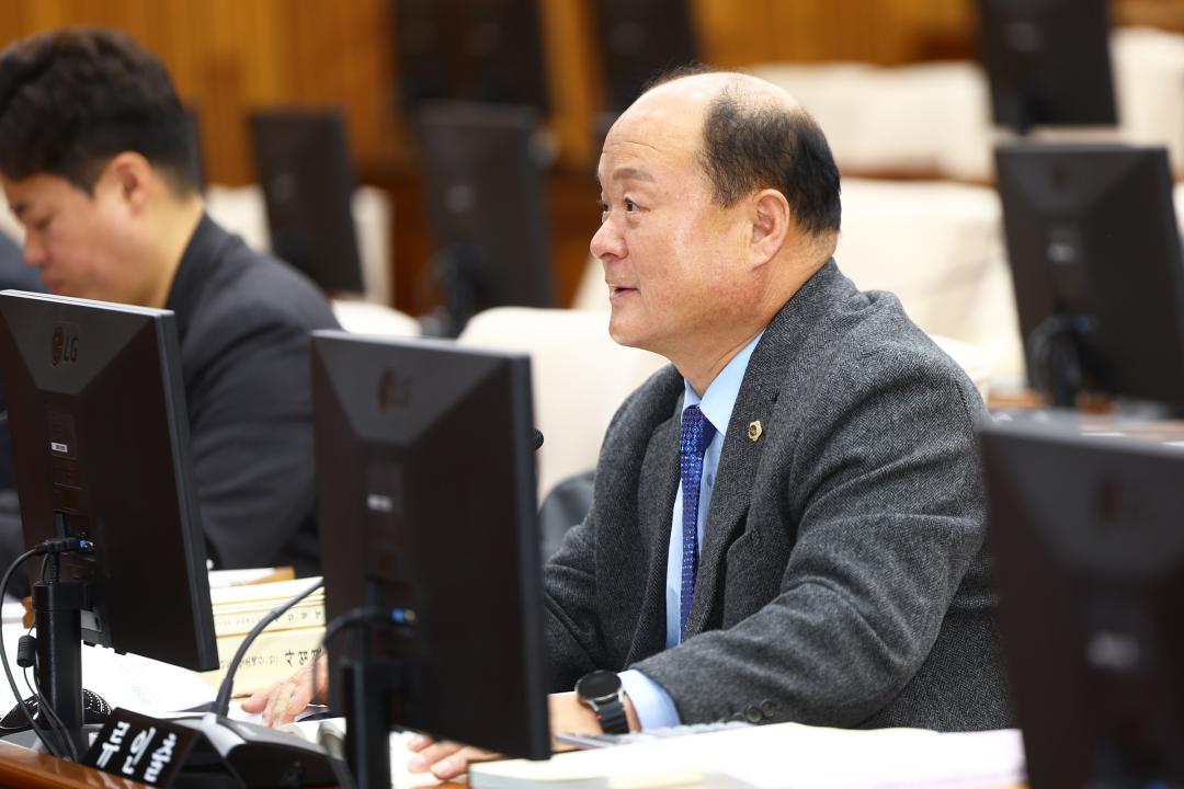 '제342회 제2차 예산결산특별위원회' 게시글의 사진(13) '2025-12-02 제342회 제2차 예산결산특별위원회 (13).jpg'