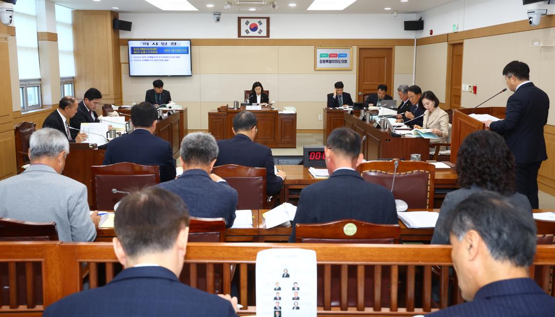 '제342회 제3차 농림수산위원회' 게시글의 사진(12) '2025-11-21 제342회 제3차 농림수산위원회 (12).jpg'