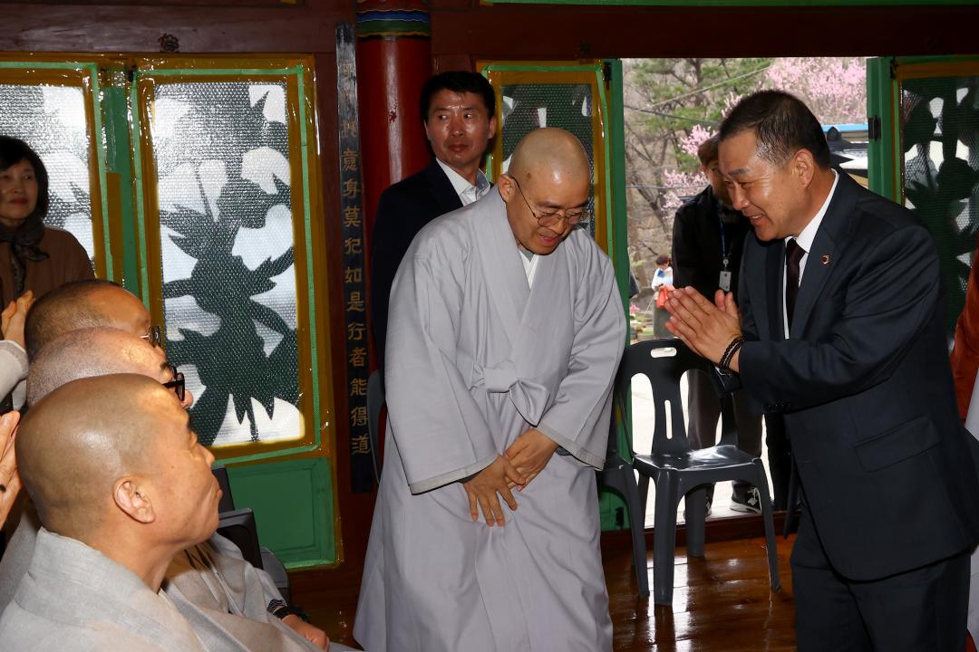 '전통사찰(제49호)지정 감로사 방문' 게시글의 사진(7) '2026-04-01 전통사찰(제49호)지정 감로사 방문 (7).jpg'