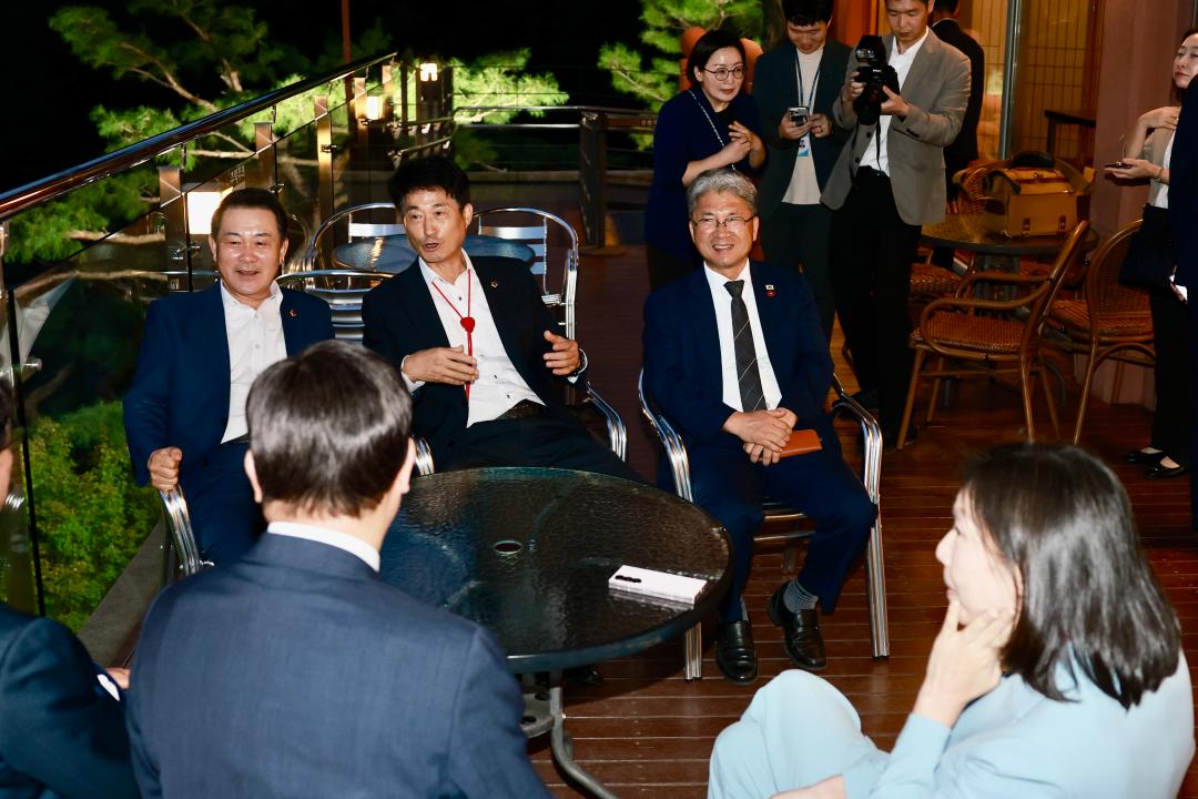 '대한민국시도의회의장협의회 제5차 임시회' 게시글의 사진(22) '2025-09-23 대한민국시도의회의장협의회 제5차 임시회 (22).jpg'