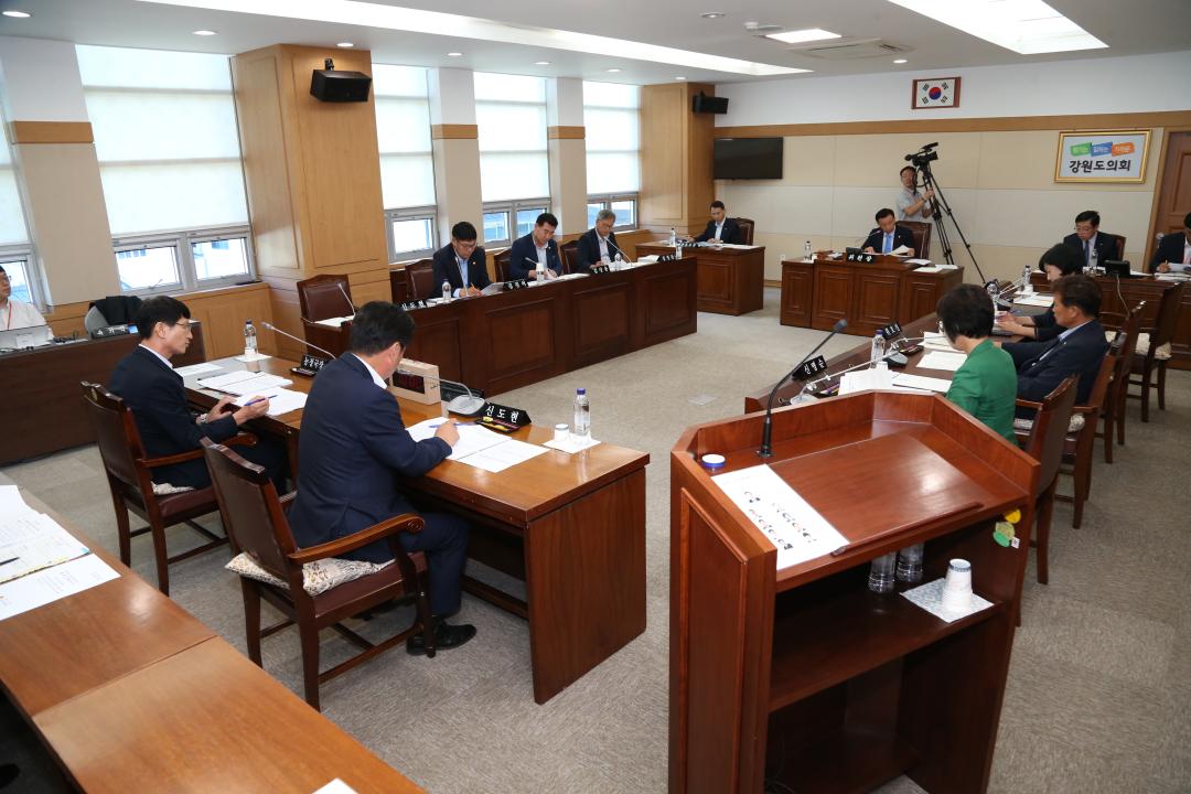 '제275회 제2차 농림수산위원회' 게시글의 사진(9) '2018-09-10 제275회 제2차 농림수산위원회 (9).JPG'