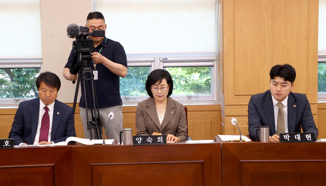 '제338회 제1차 의회운영위원회' 게시글의 사진(15) '2025-06-05 제338회 제1차 의회운영위원회 (15).jpg'