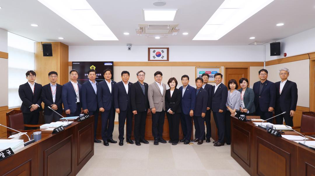 '제347회 제5차 경제산업관광위원회' 게시글의 사진(18) '2026-07-14 제347회 제5차 경제산업관광위원회 (18).jpg'