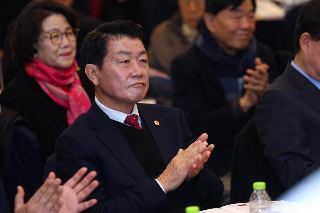 '강원특별자치도 문화예술인 신년교례회, 강원일보 신춘문예 시상식' 게시글의 사진(15) '2026-01-14 강원특별자치도 문화예술인 신년교례회, 강원일보 신춘문예 시상식 (15).jpg'