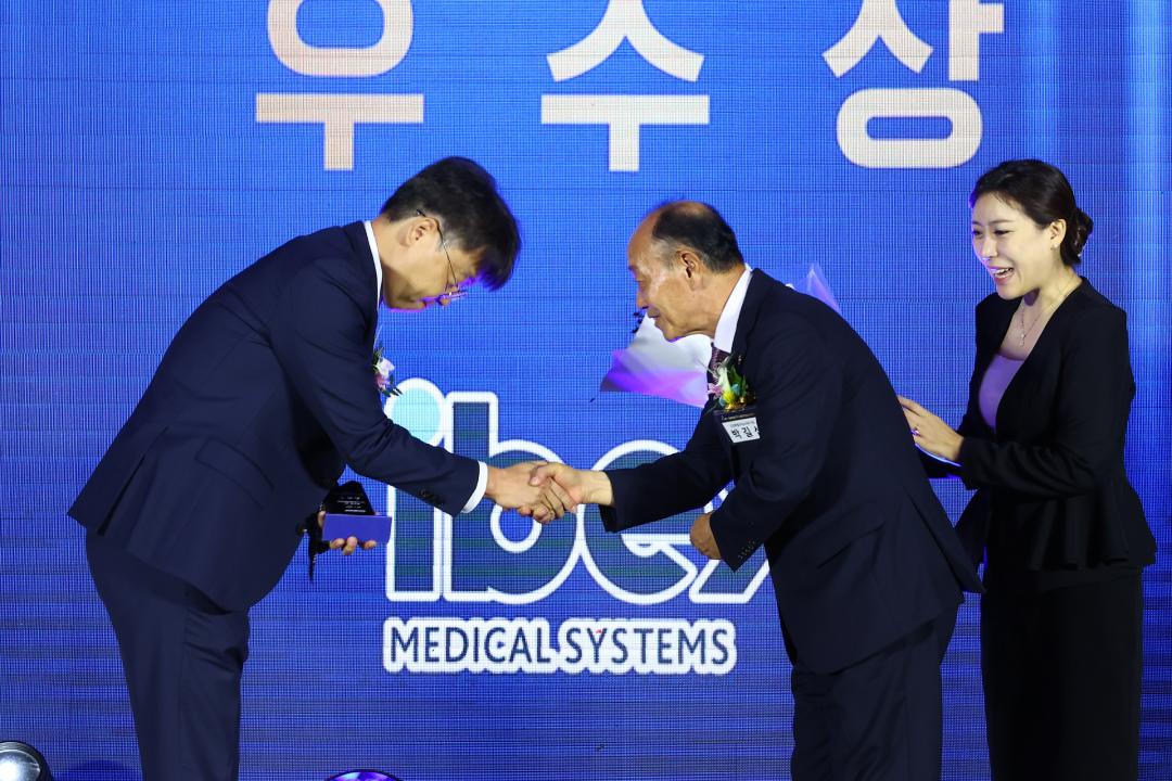 '제8회 강원특별자치도 일자리대상 시상식' 게시글의 사진(10) '2026-07-28 제8회 강원특별자치도 일자리대상 시상식 (10).jpg'