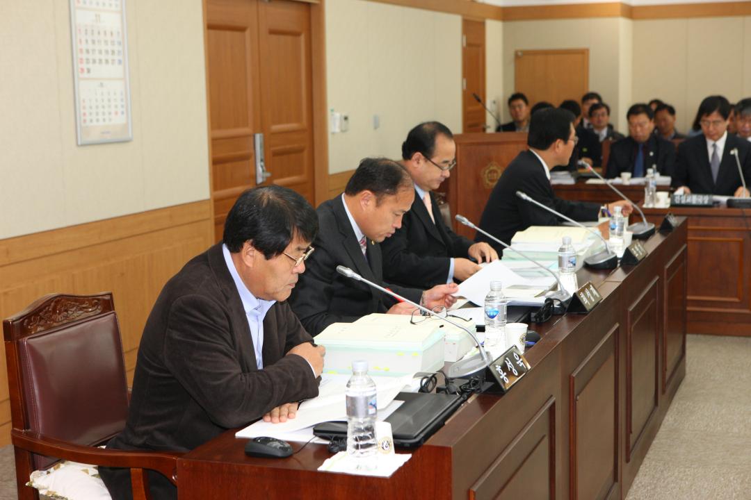'제251회 제5차 경제건설위원회' 게시글의 사진(6) '2015-11-30 제251회 제5차 경제건설위원회 (6).JPG'