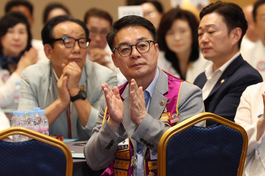 '국제라이온스협회 354-E지구 제42대 제43대 총재 이취임식' 게시글의 사진(26) '2024-07-26 국제라이온스협회 354-E지구 제42대 제43대 총재 이취임식 (25).jpg'