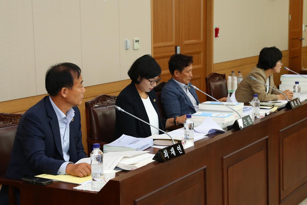 '제282회 제5차 농림수산위원회' 게시글의 사진(5) '2019-06-13 제282회 제5차 농림수산위원회 (5).jpg'