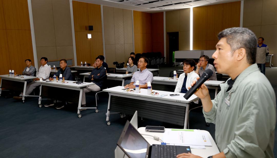 '폐광지역개발지원 특별위원회 현지시찰' 게시글의 사진(7) '2025-08-18 폐광지역개발지원 특별위원회 현지시찰(문경석탄박물관) (8).jpg'