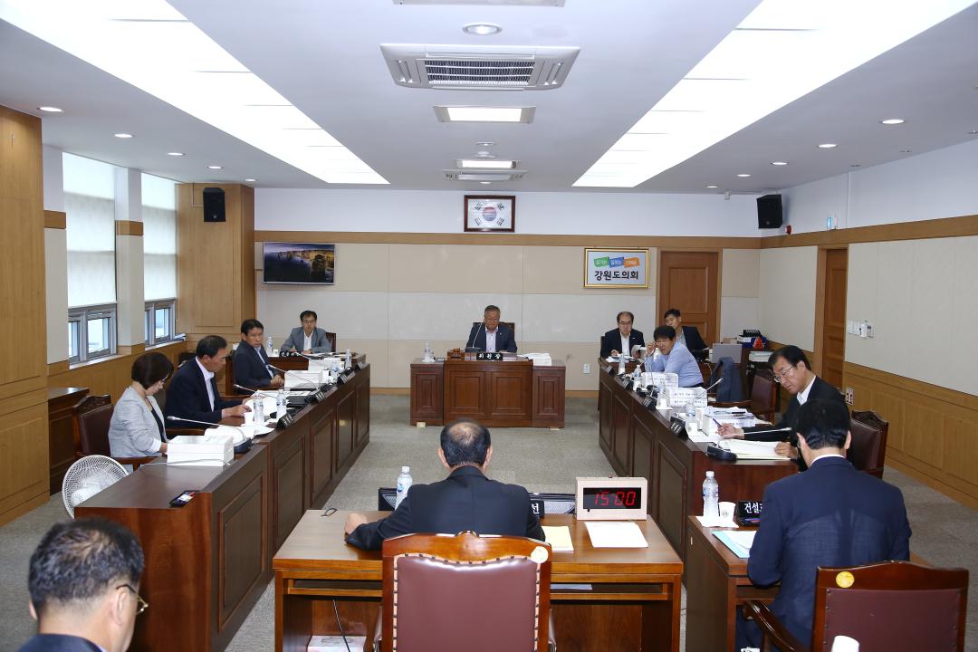 '제247회 제4차 경제건설위원회' 게시글의 사진(11) '2015-07-13 제247회 제4차 경제건설위원회 (11).jpg'