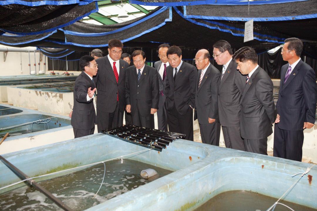 '수산자원연구소 현지 행정사무감사' 게시글의 사진(19) '2006-11-23 수산자원연구소 현지 행정사무감사 (19).jpg'