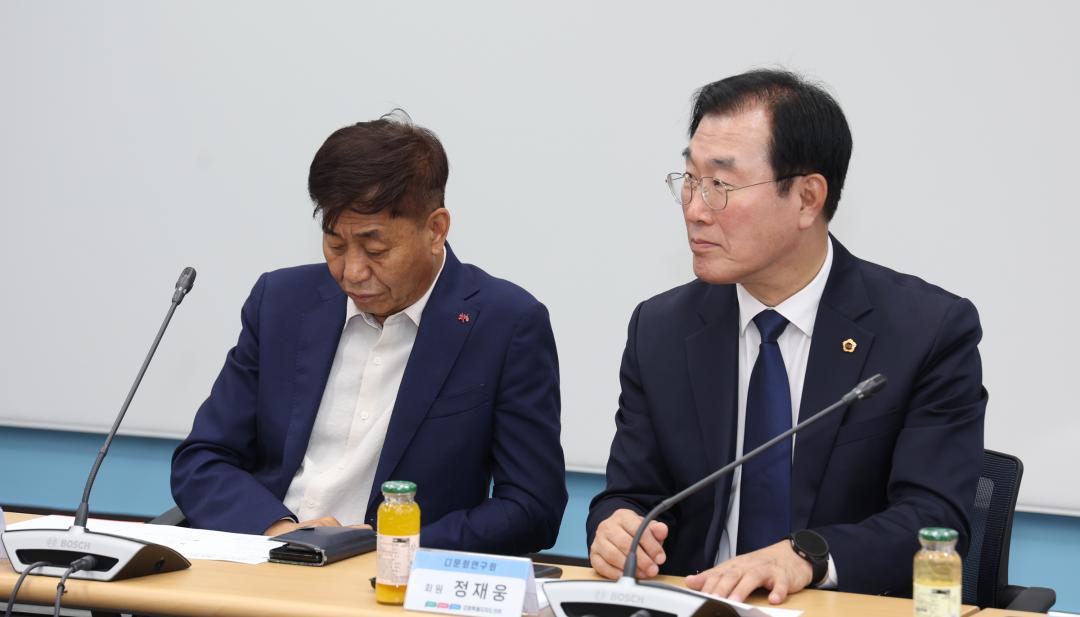 '강원특별자치도의회 글로벌 문화 공동체 발전 연구회' 게시글의 사진(9) '2025-05-08 글로벌 문화 공동체 발전 연구회 (9).jpg'