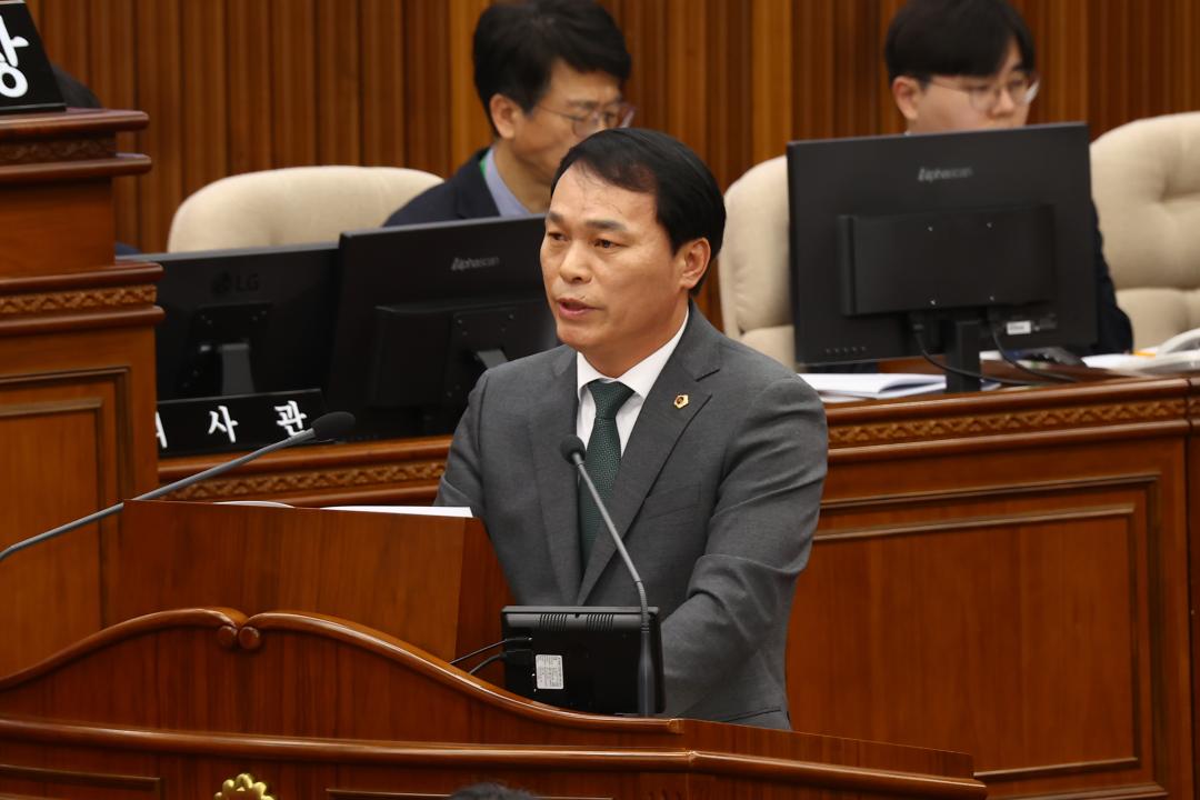 '제335회 제2차 본회의(제1차 도정 및 교육행정에 관한 질문)' 게시글의 사진(63) '2025-03-11 제335회 제2차 본회의(제1차 도정 및 교육행정에 관한 질문) (63) 박기영 의원.jpg'
