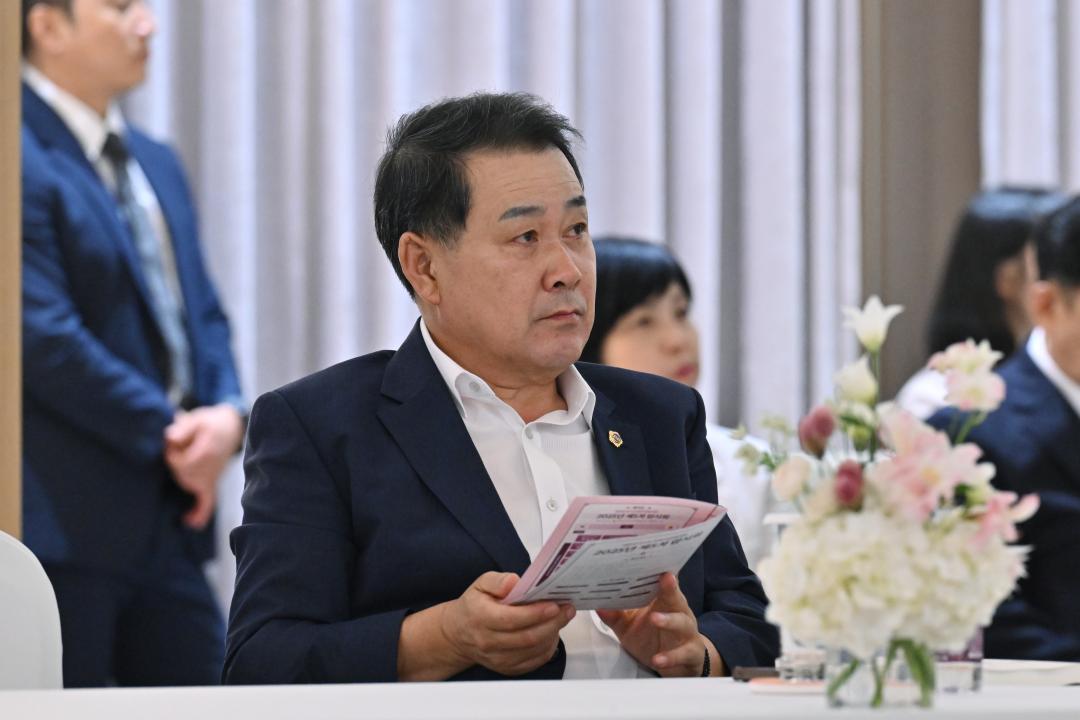 '대한민국시도의회의장협의회 제5차 임시회' 게시글의 사진(12) '2025-09-23 대한민국시도의회의장협의회 제5차 임시회 (12).jpg'