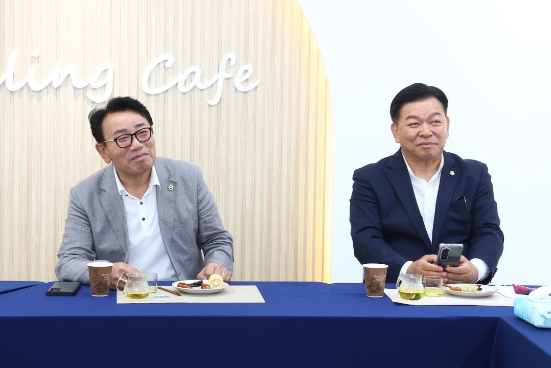 '대한민국시도의회운영위원장협의회 제11대 전반기 제9차 정기회' 게시글의 사진(28) '2025-08-21 대한민국시도의회운영위원장협의회 제11대 전반기 제9차 정기회 (28).jpg'