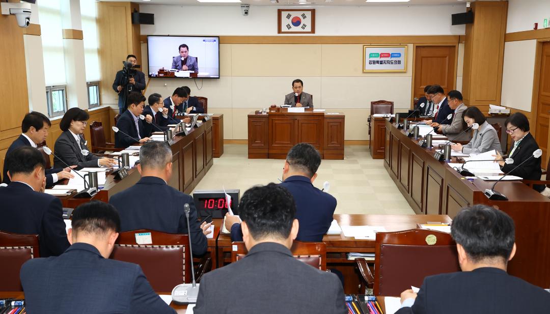 '제337회 제1차 의회운영위원회' 게시글의 사진(21) '2025-05-08 제337회 제1차 의회운영위원회 (21).jpg'