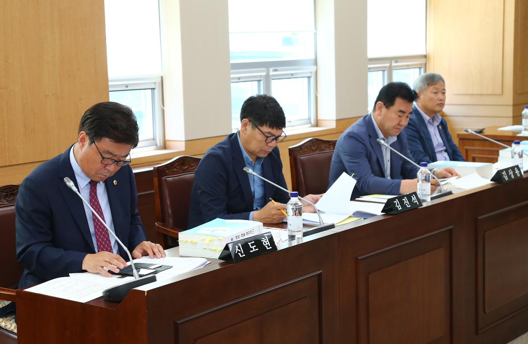 '제282회 제5차 농림수산위원회' 게시글의 사진(2) '2019-06-13 제282회 제5차 농림수산위원회 (2).jpg'