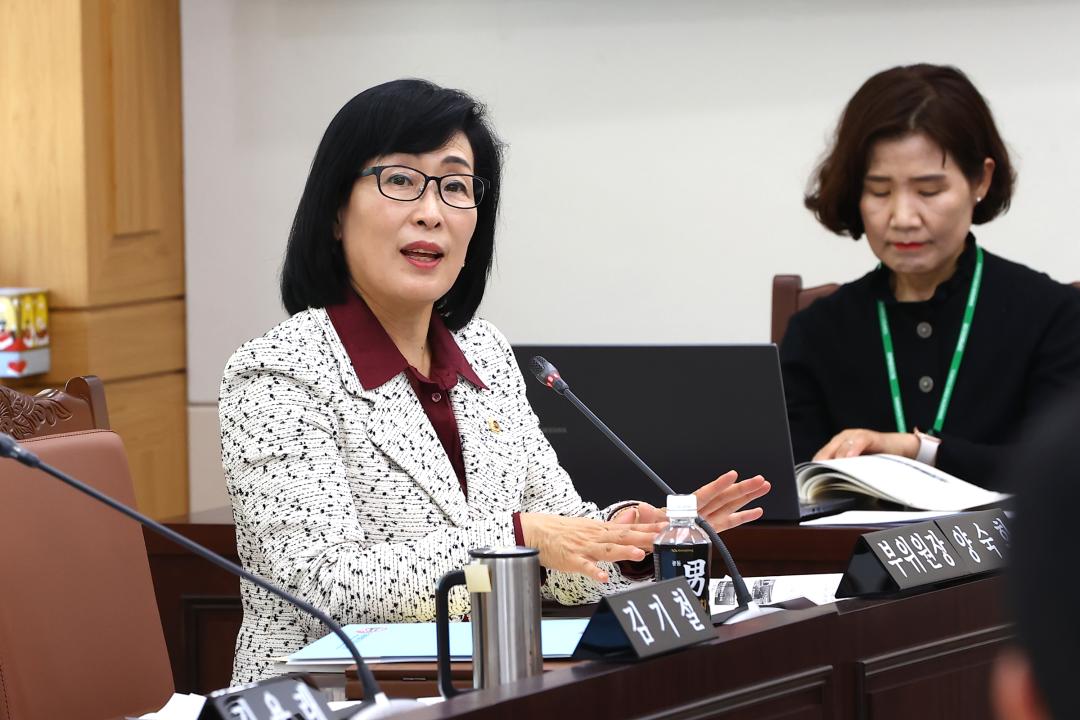 '2025년도 안전건설위원회 행정사무감사(소방본부)' 게시글의 사진(36) '2025-11-06 2025년도 안전건설위원회 행정사무감사(소방본부) (36).jpg'
