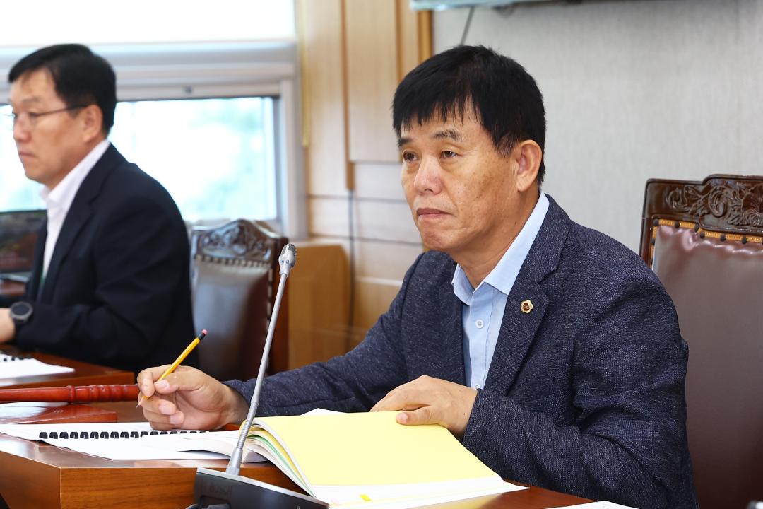'제339회 제4차 교육위원회' 게시글의 사진(3) '2025-07-16 제339회 제4차 교육위원회 (2).jpg'