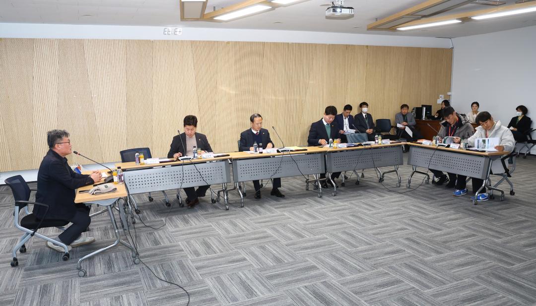 '시멘트 공장지역 상생방안 연구회 특강' 게시글의 사진(12) '2025-12-02 시멘트 공장지역 상생방안 연구회 특강 (12).jpg'