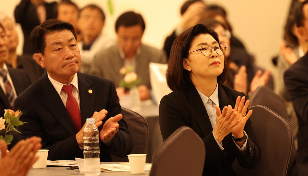 '2024 강원특별자치도 농업인대상 시상식' 게시글의 사진(19) '2024-11-13 2024 강원특별자치도 농업인대상 시상식 (19).jpg'