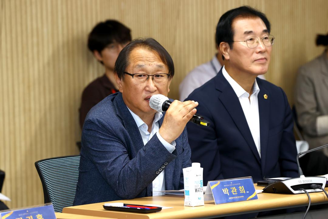 '2025 강원특별자치도 청소년 정책전달식 및 강원특별자치도의회 견학' 게시글의 사진(18) '2025-08-29 2025 강원특별자치도 청소년 정책전달식 및 강원특별자치도의회 견학 (19).jpg'