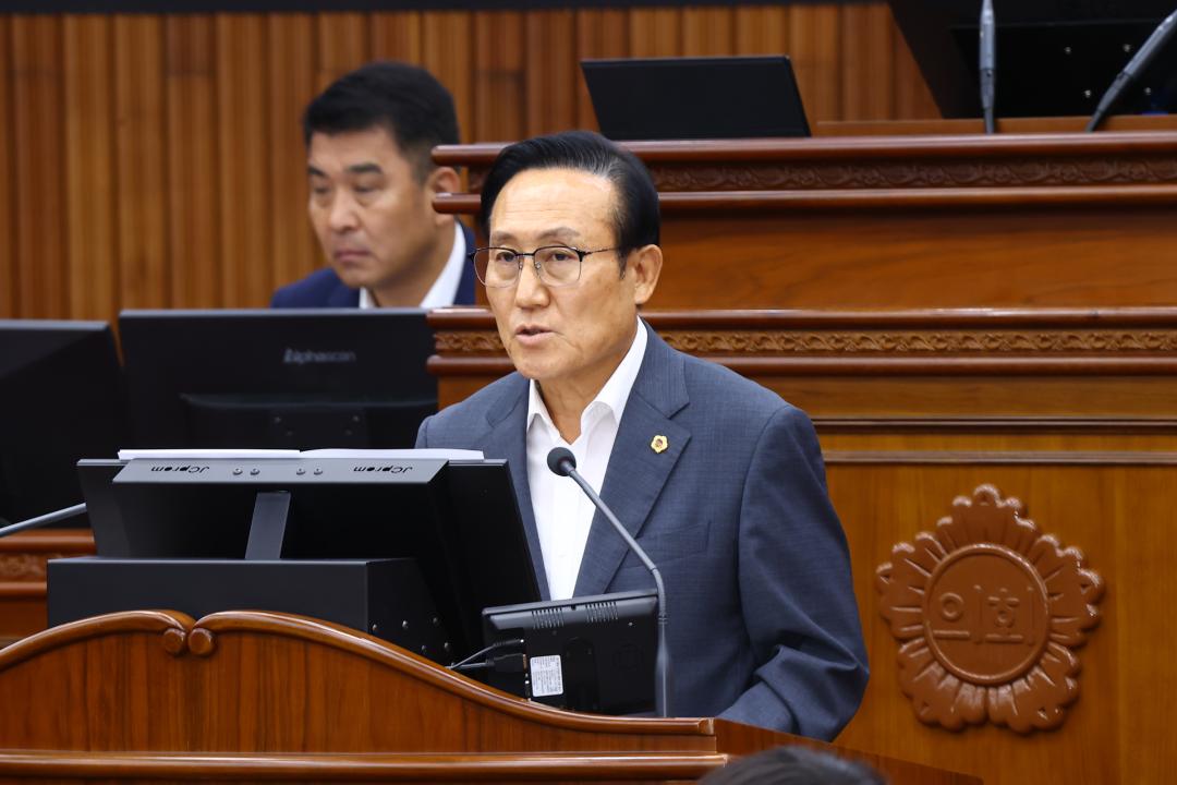 '제339회 제2차 본회의' 게시글의 사진(35) '2025-07-17 제339회 제2차 본회의 (35) 5분자유발언 김희철의원.jpg'
