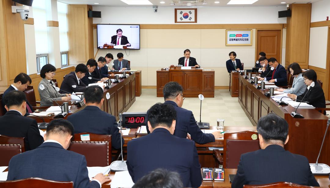 '제336회 제1차 의회운영위원회' 게시글의 사진(1) '2025-04-08 제336회 제1차 의회운영위원회 (2).jpg'