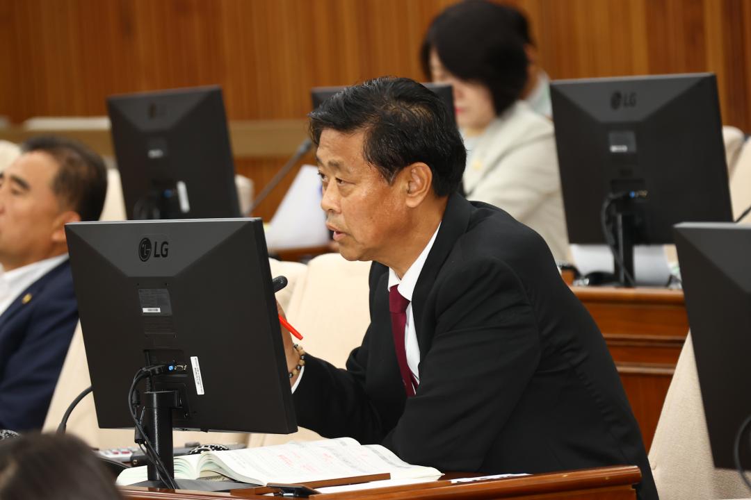 '제328회 제3차 예산결산특별위원회' 게시글의 사진(15) '2024-05-21 제328회 제3차 예산결산특별위원회 (15).jpg'