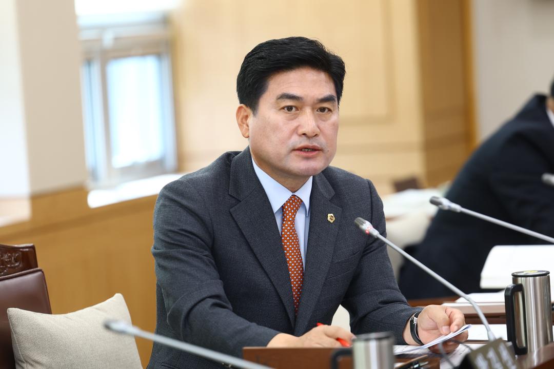 '2025년도 농림수산위원회 행정사무감사(산림환경국)' 게시글의 사진(24) '2025-11-07 2025년도 농림수산위원회 행정사무감사(산림환경국) (24).jpg'
