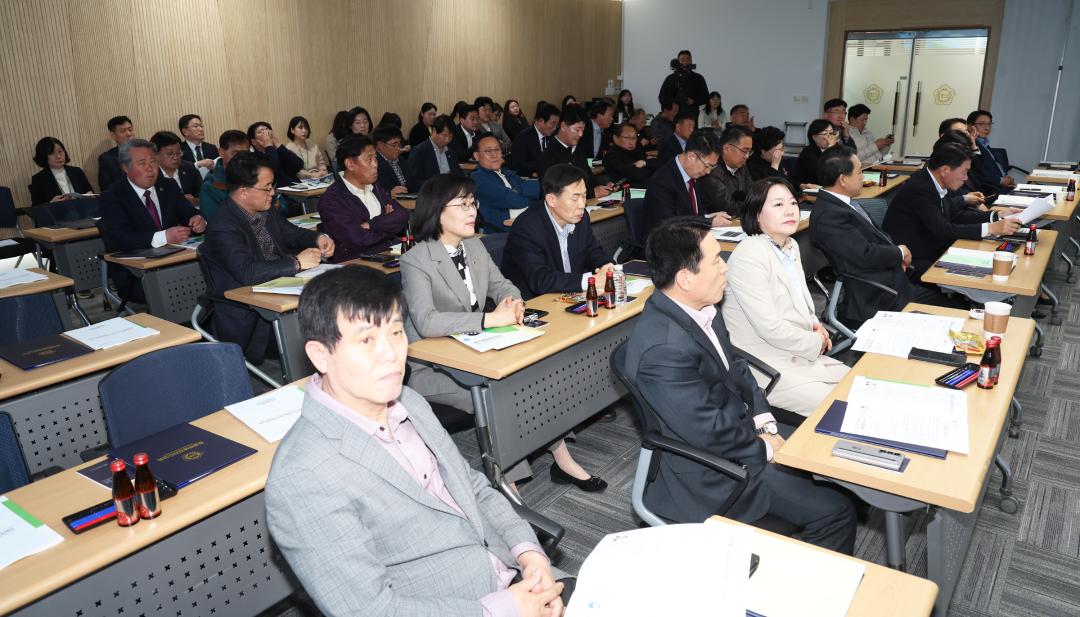 '2025년 상반기 강원특별자치도의회 의정역량강화교육' 게시글의 사진(12) '2025-04-14 2025년 상반기 강원특별자치도의회 의정역량강화교육 (12).jpg'