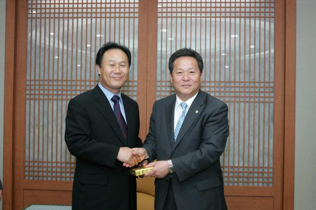 '인천시의원 의회방문' 게시글의 사진(2) '2009-06-12 인천시의원 의회방문 (2).jpg'