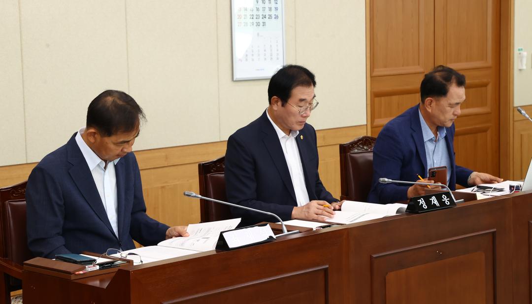 '제339회 제3차 경제산업위원회' 게시글의 사진(6) '2025-07-11 제339회 제3차 경제산업위원회 (6).jpg'