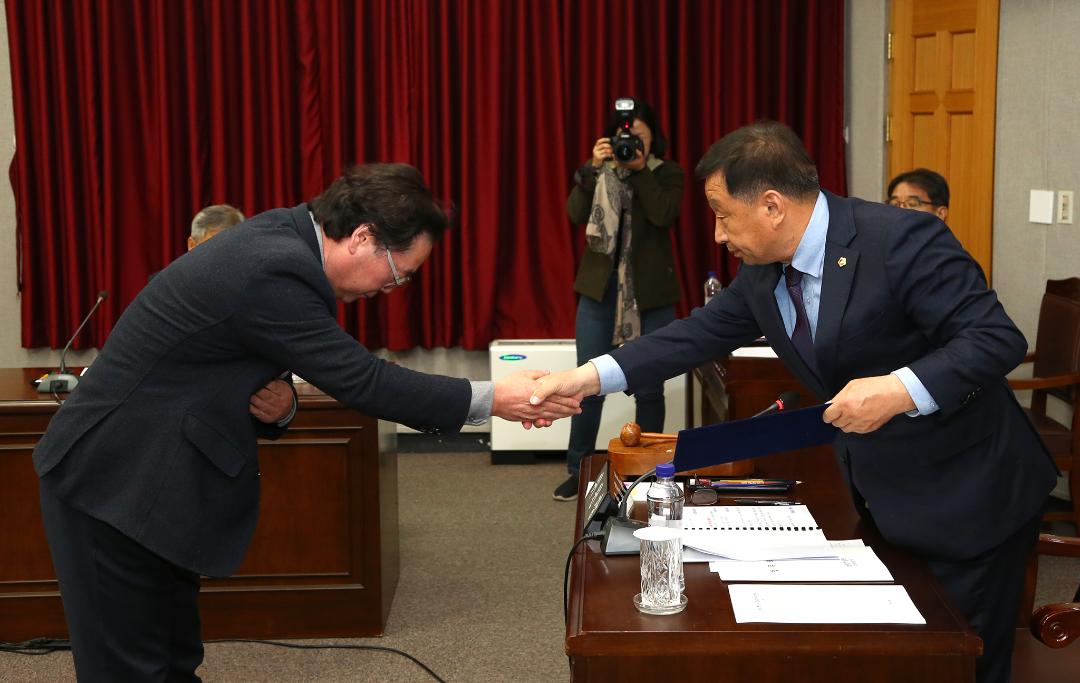 '2019년도 농림수산위원회 현지 행정사무감사(농식품연구소)' 게시글의 사진(37) '2019-11-18 2019년도 농림수산위원회 현지 행정사무감사(농식품연구소) (37).jpg'