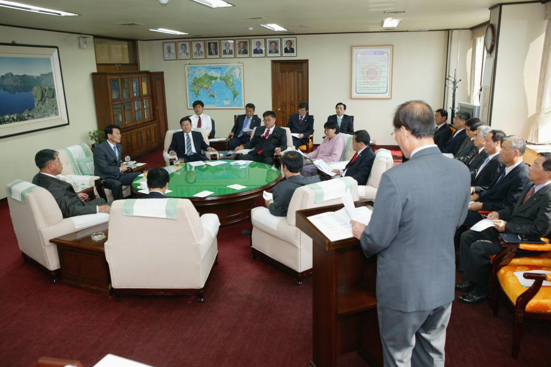 '의정대표 협의회' 게시글의 사진(2) '2006-10-10 의정대표 협의회 (2).JPG'